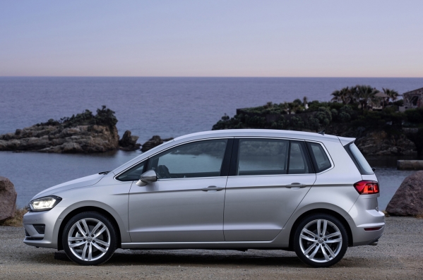 https://wcar.sets.lv/cars/Volkswagen/Golf Sportsvan MPV/1416387201-VW-Golf-Sportsvan-10.jpg